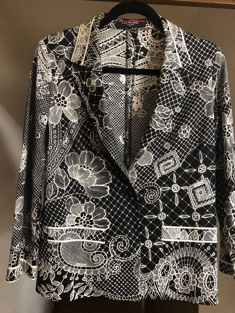 『専用』　　⭐️レオナール　ジャケット　モノトーン⭐️