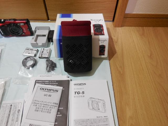 Olympus Tough TG-5デジタルカメラ・防水ケースセット