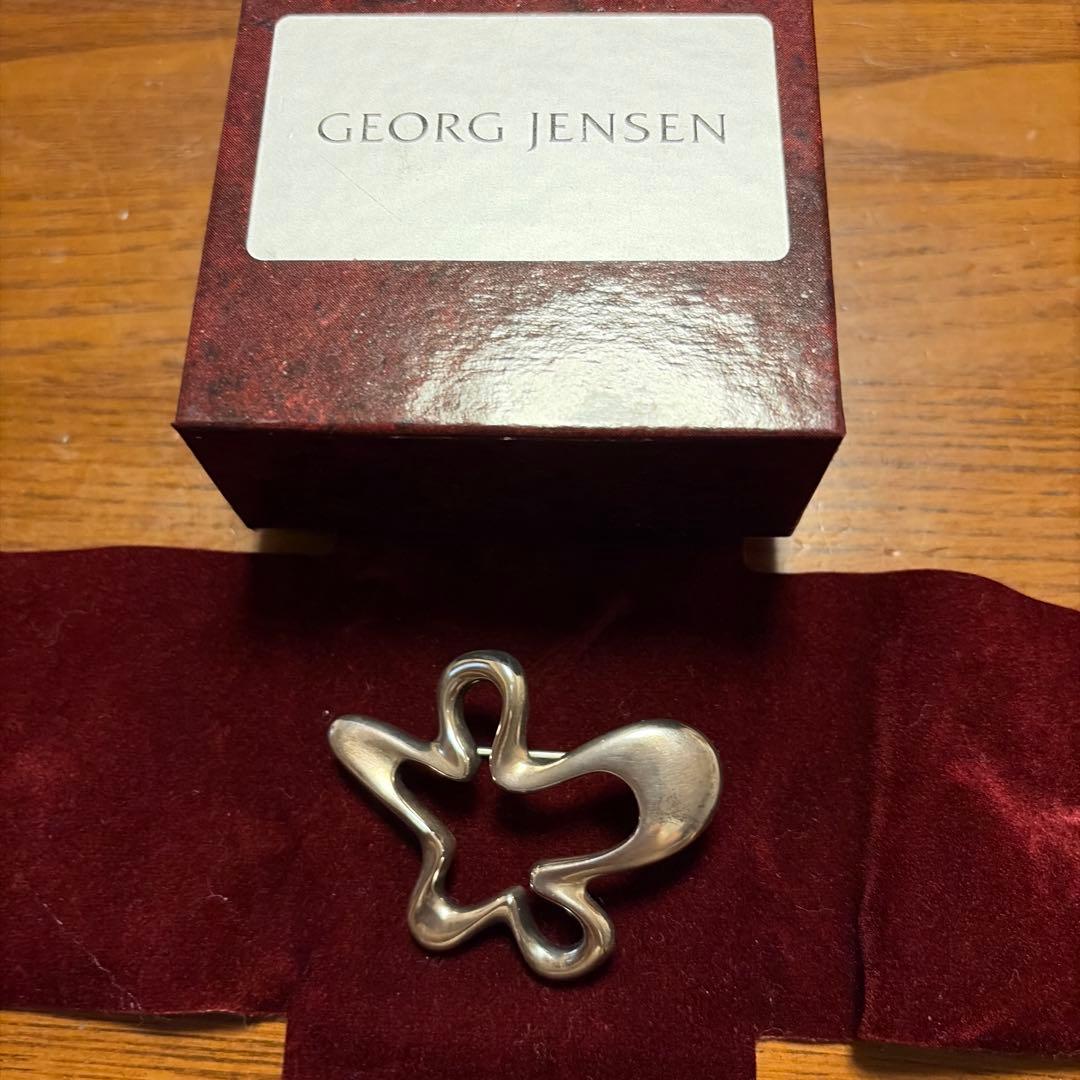   シルバー 花型ブローチ