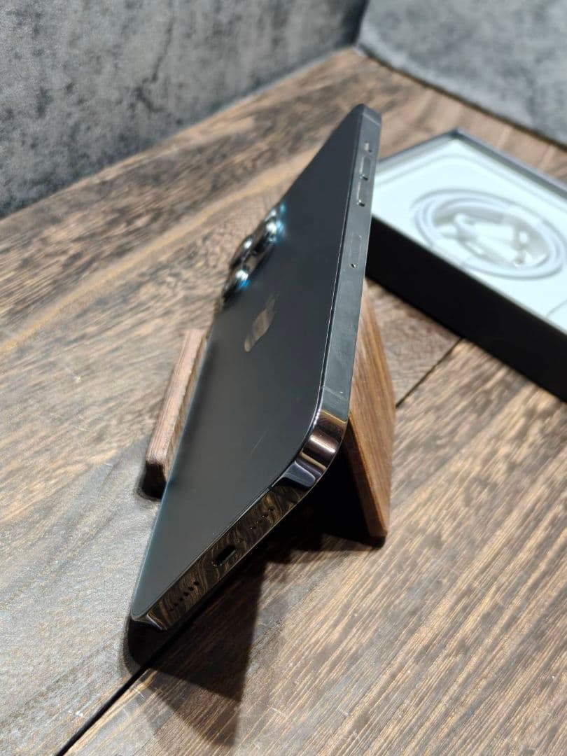 美品 iPhone 12 Pro Max 512GB SIMフリー スマホ