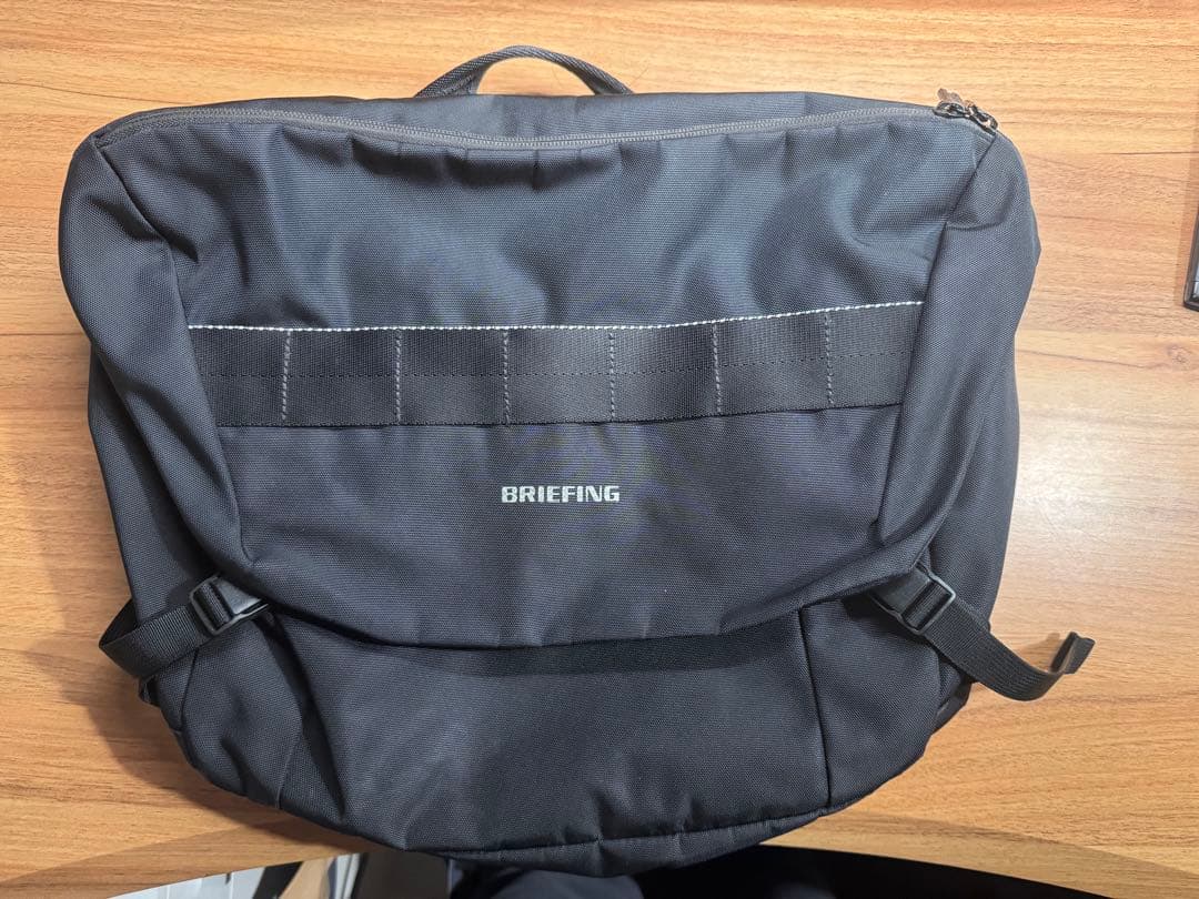 BRIEFING MFC メッセンジャーバッグ ブラック M