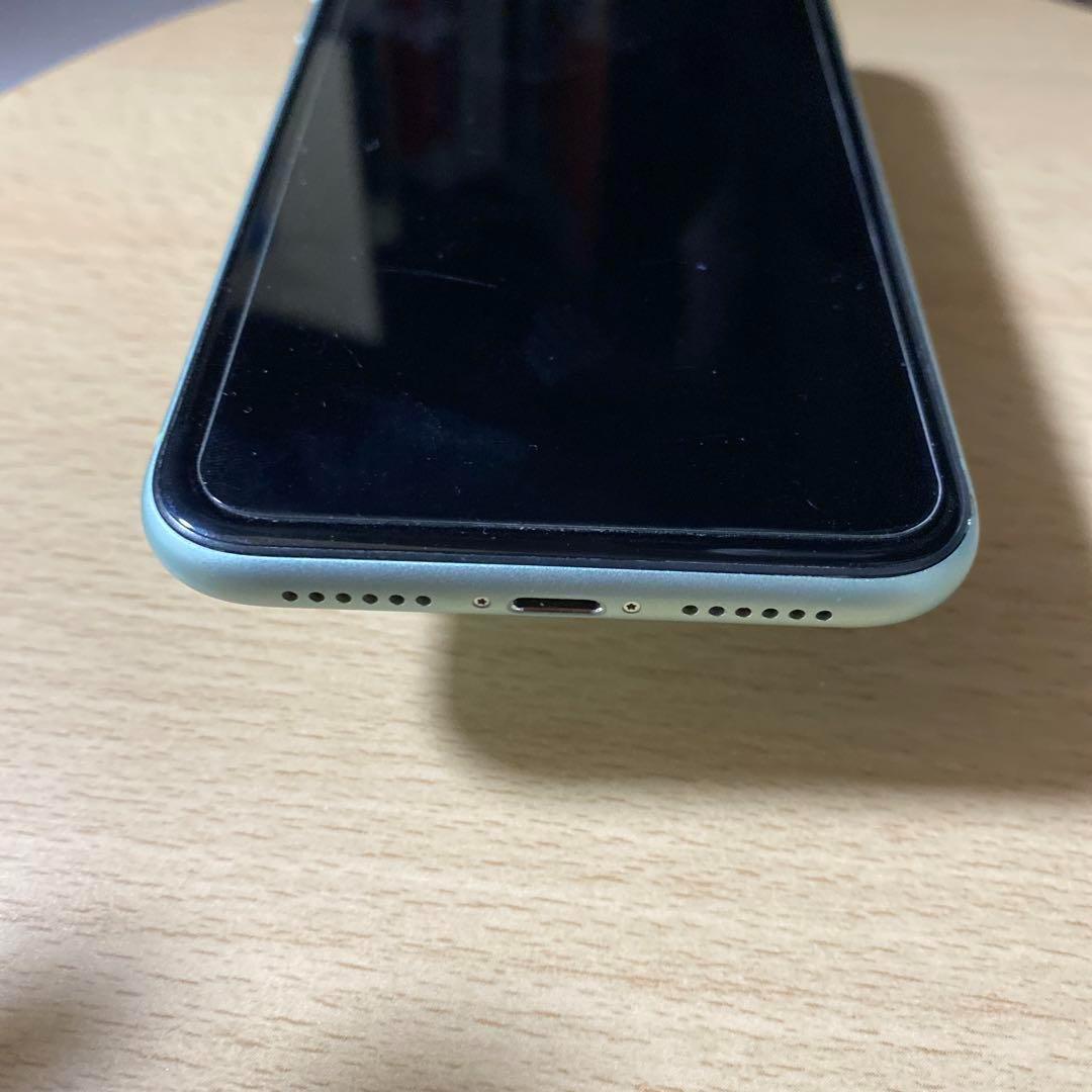 iPhone 11 グリーン 64GB SIMフリー バッテリー70%台 画面割