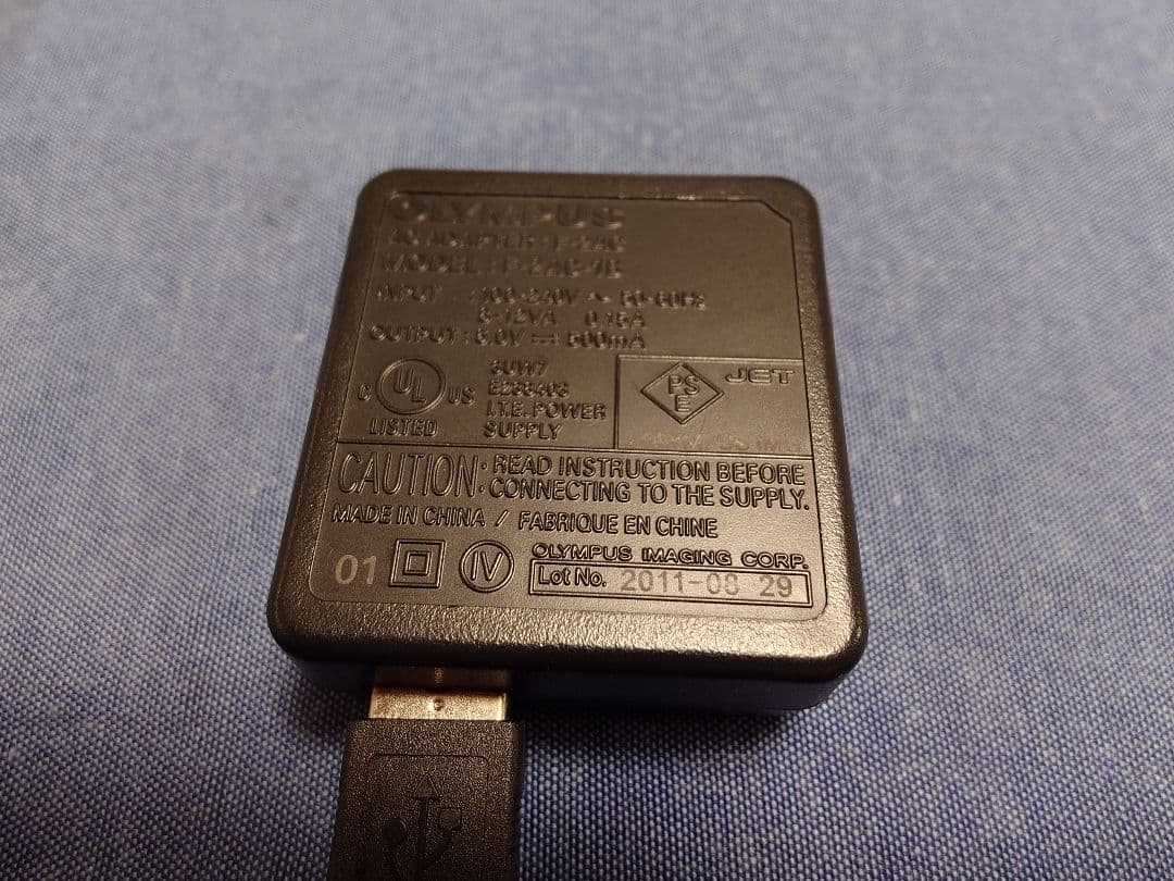 OLYMPUS xz-1 純正充電器付き