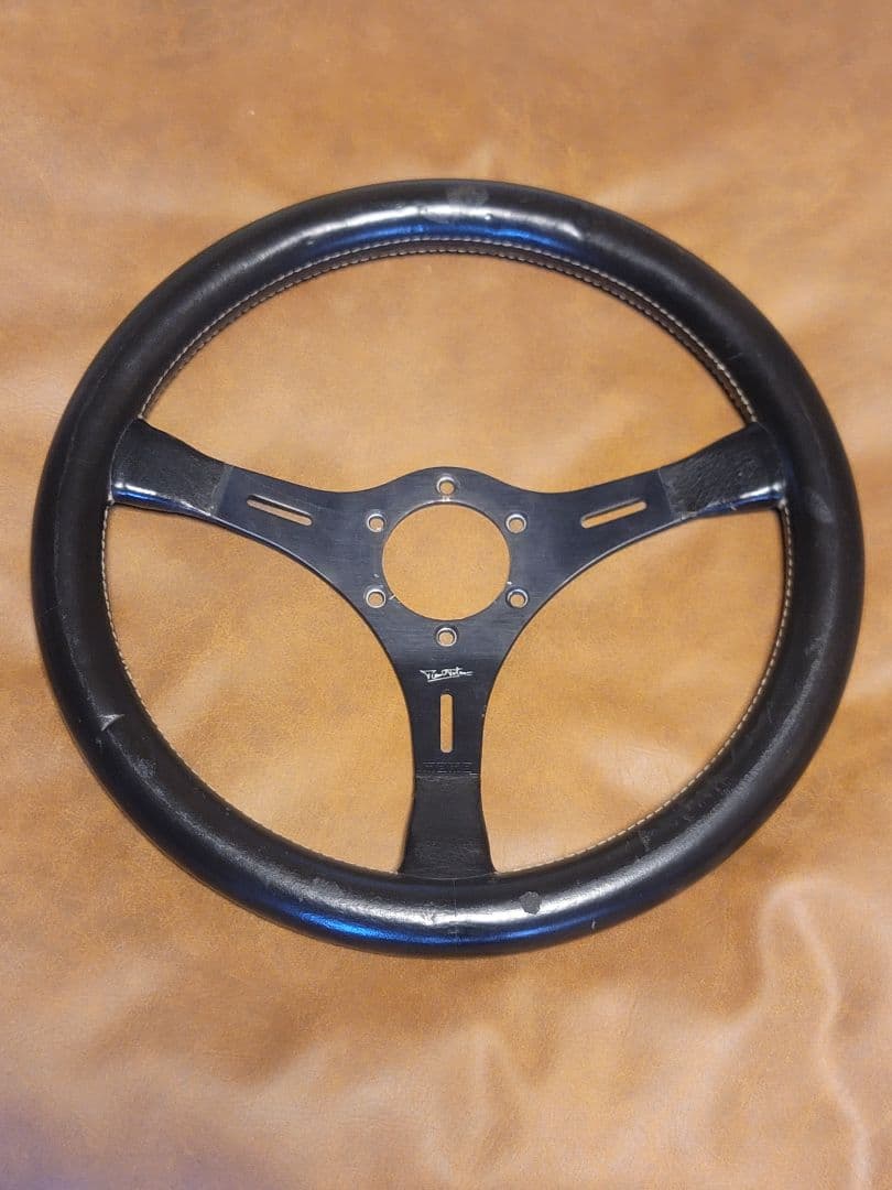 MOMO モモ　ロニーピーターソン　レザーステアリング　当時物　約350mm