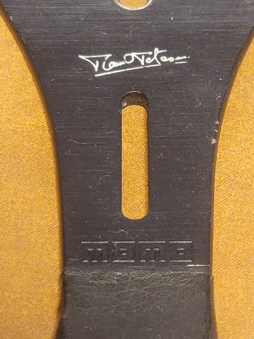 MOMO モモ　ロニーピーターソン　レザーステアリング　当時物　約350mm