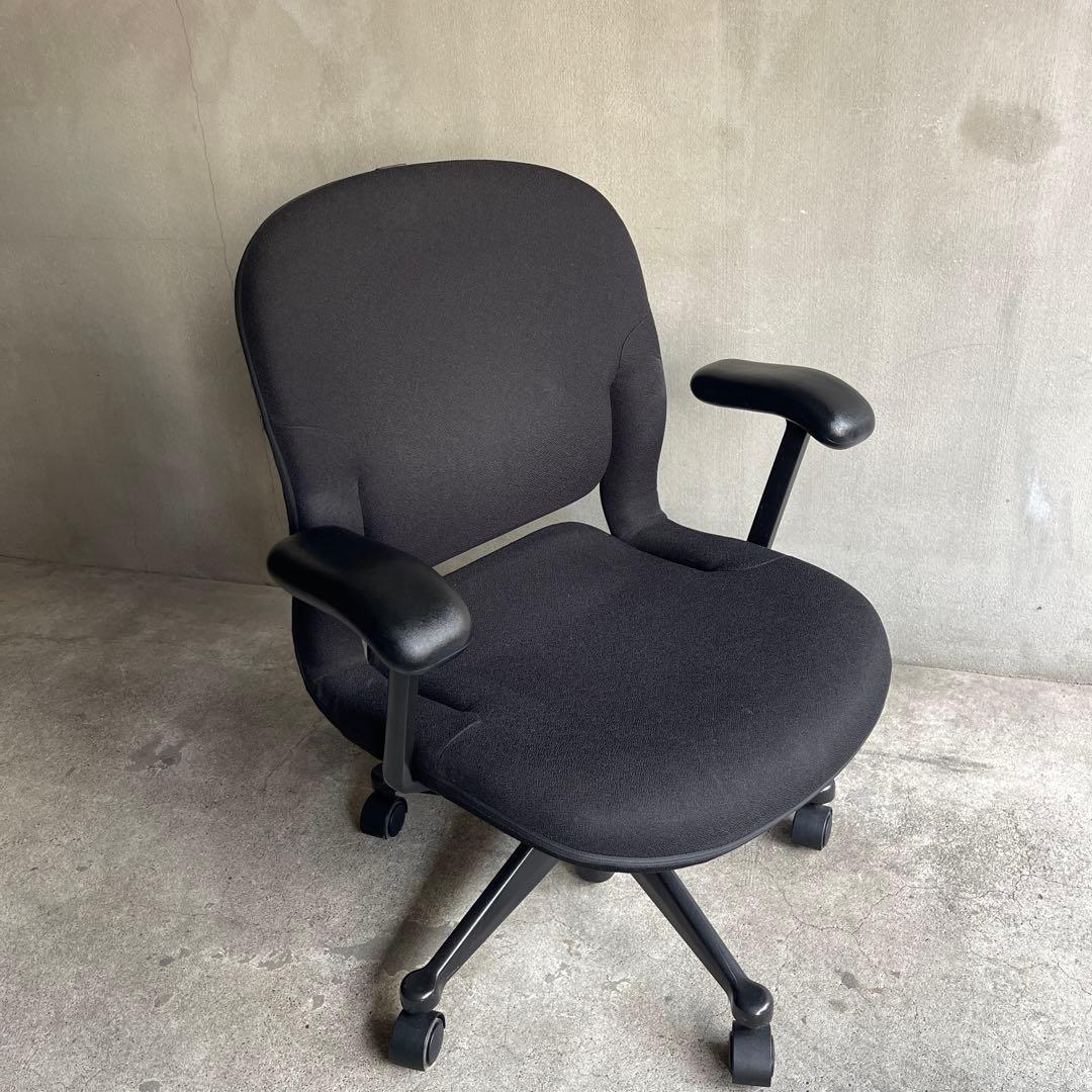 Herman Miller ハーマンミラー　エクア2 チェア　都内限定販売