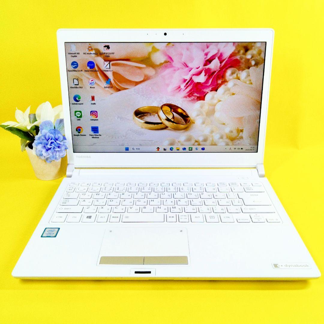 綺麗❤小型サクサク動くノートパソコン✨️薄型カメラ付き✨️快適SSD