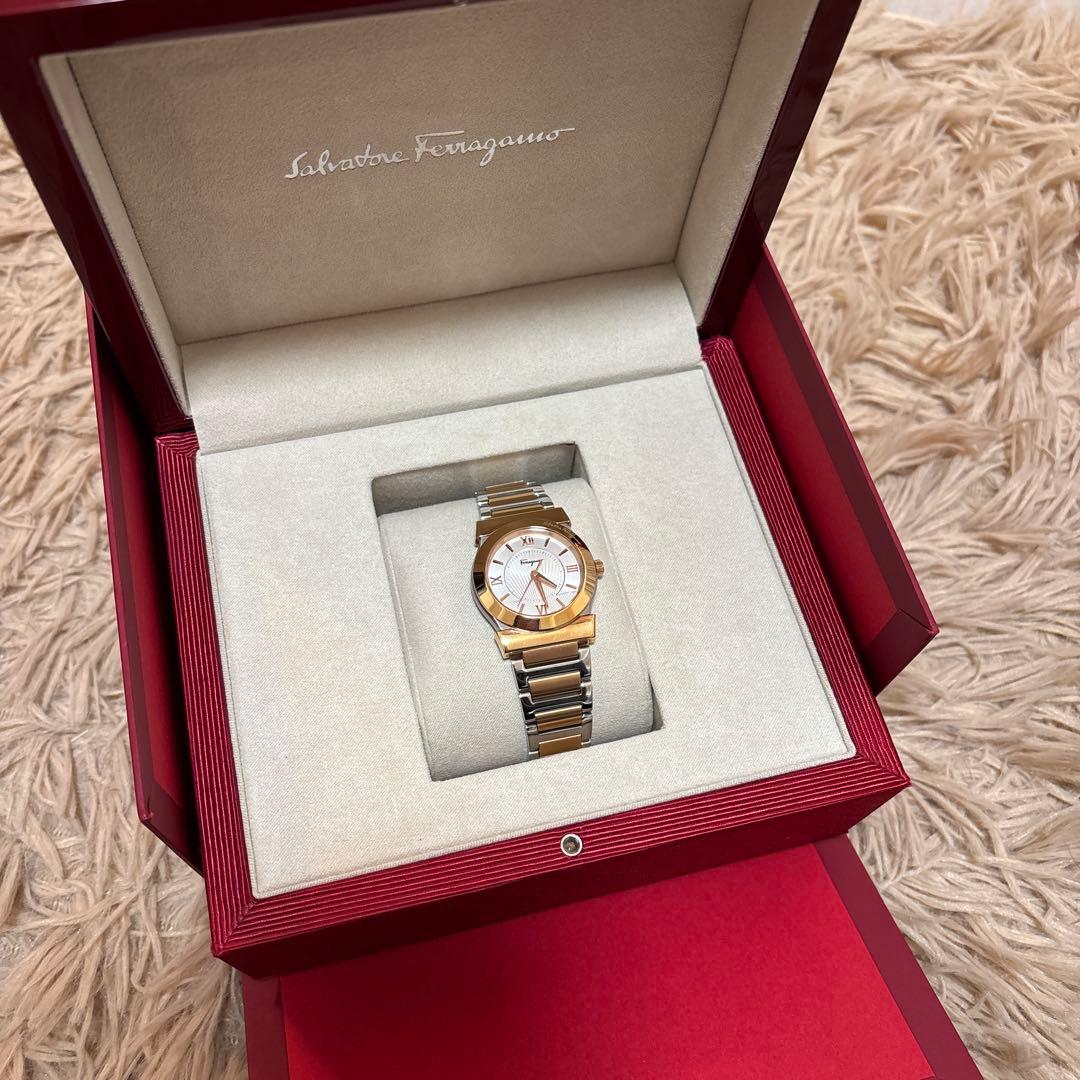 専用Ferragamo サルヴァトーレフェラガモ 腕時計VEGA