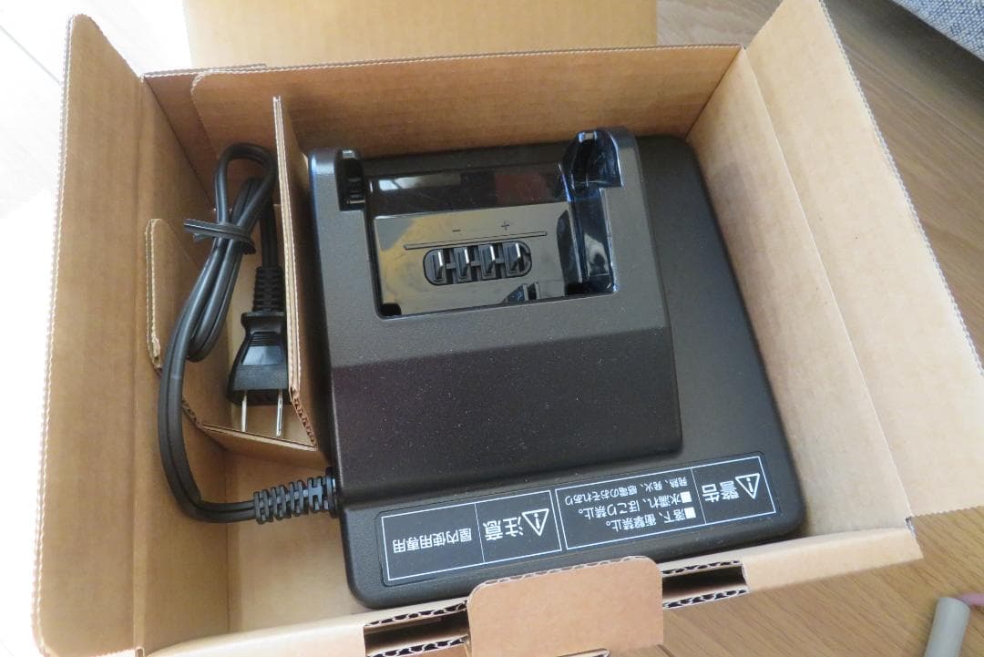 【新品・未利用】Panasonic 電動アシスト自転車 充電器 NKJ074Z