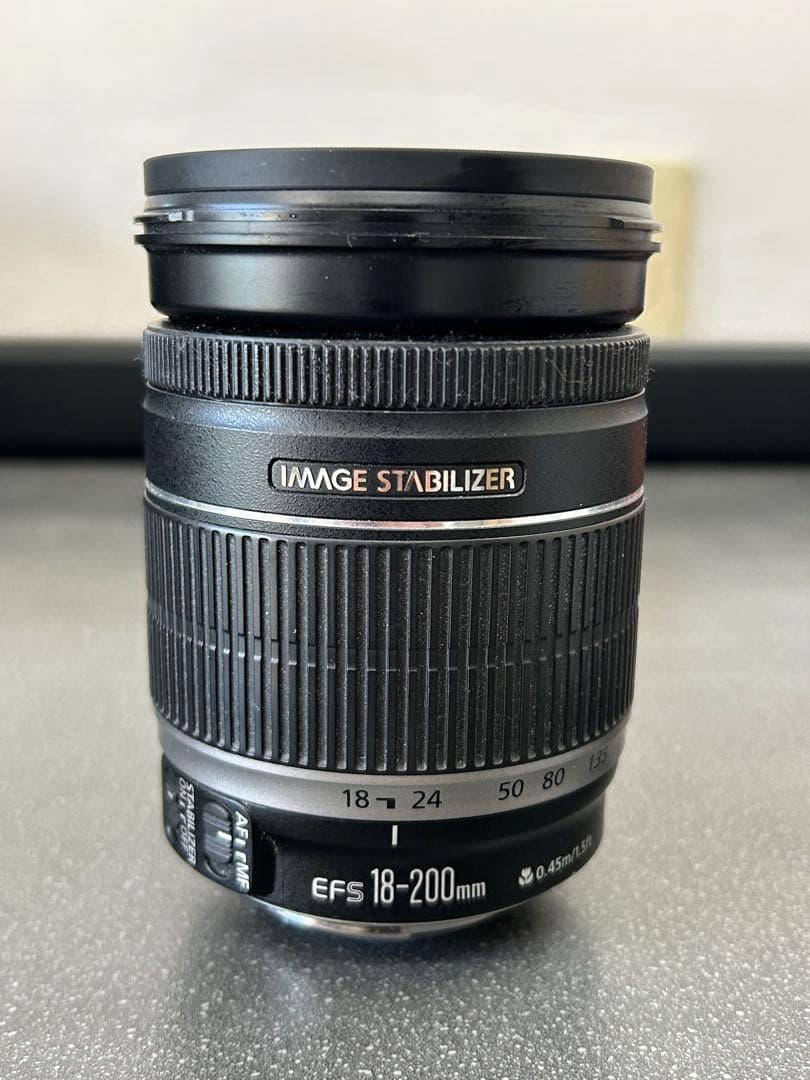 Canon キャノン　EF-S 18-200mmF3.5-5.6 IS
