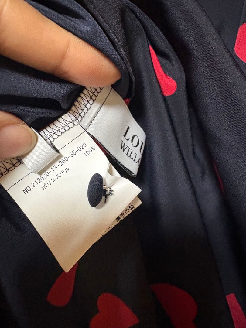 ルルウィルビー　デシンハートプリントボウタイブラウス　ネイビー　アルアバイル