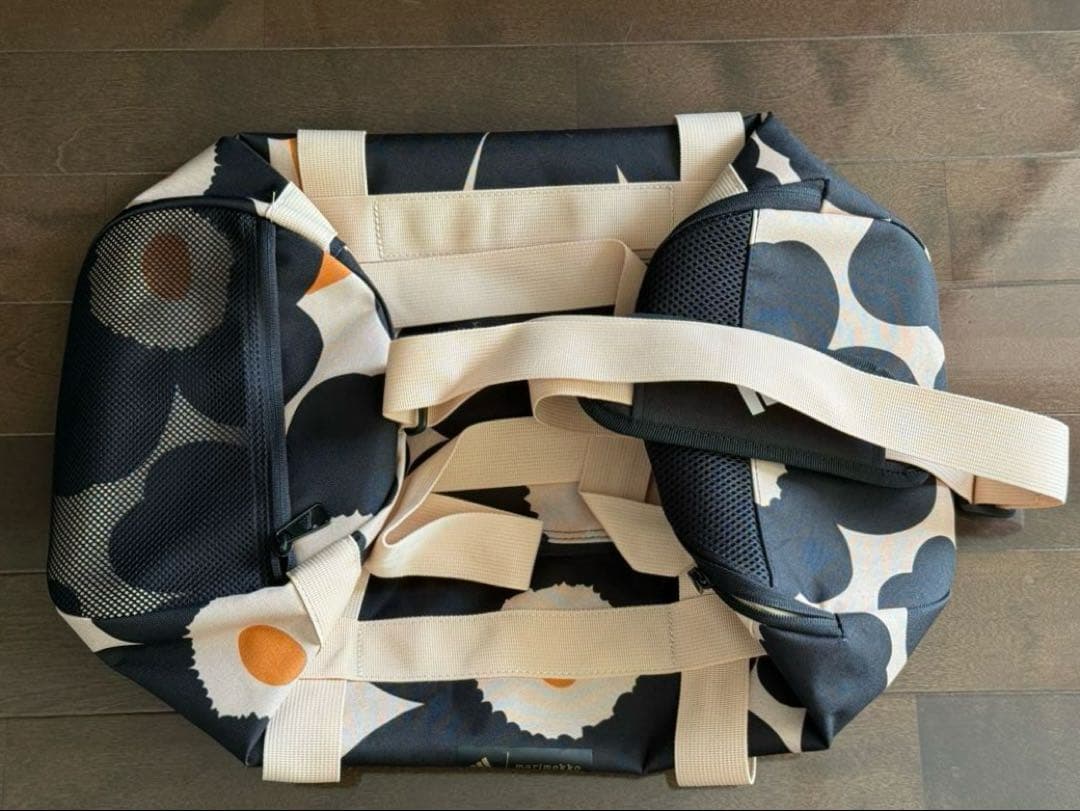 【極美品】限定品　adidas x marimekkoコラボ　ボストンバッグ