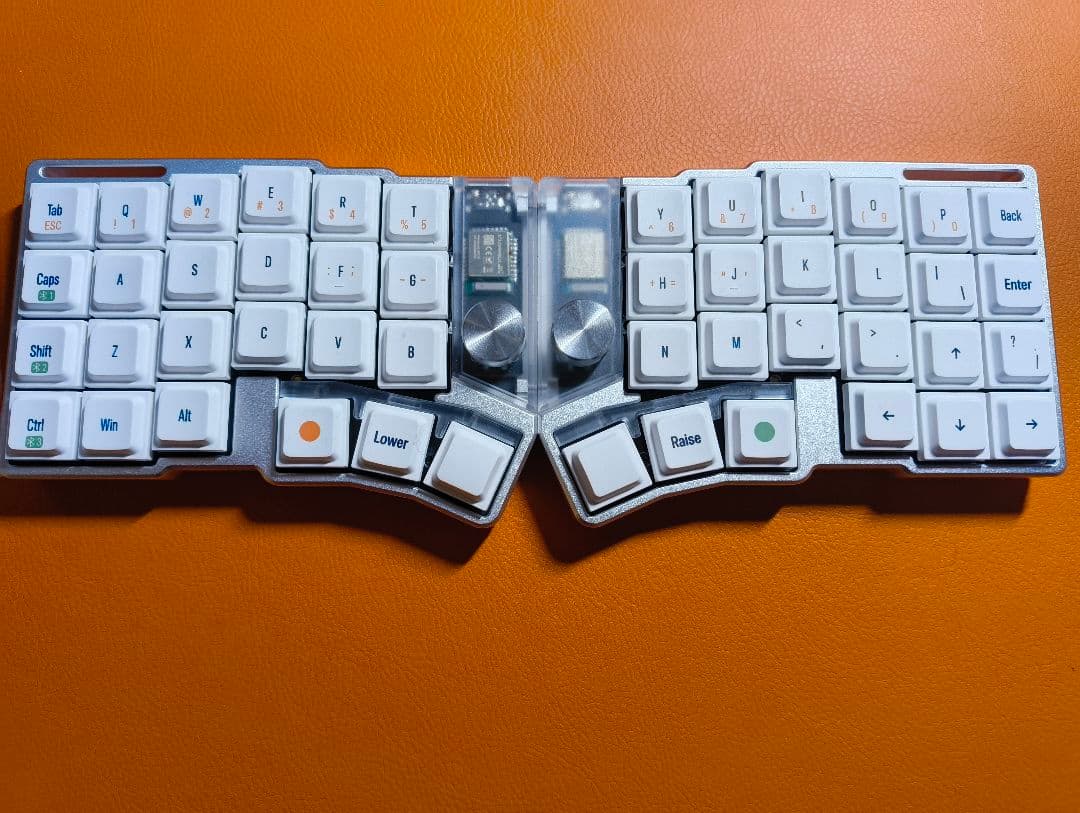 分割型キーボード Cornix lp