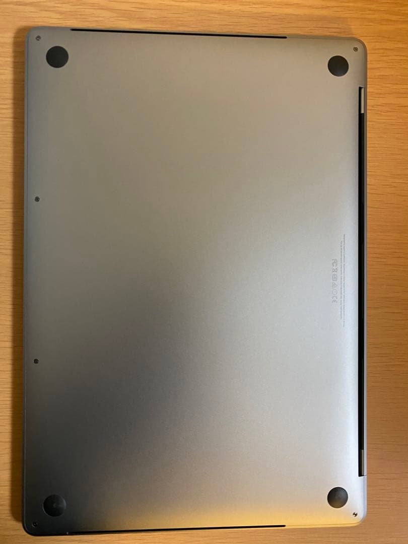 美品 MacBook Pro 16GB/512GB 指紋認証, タッチパネル