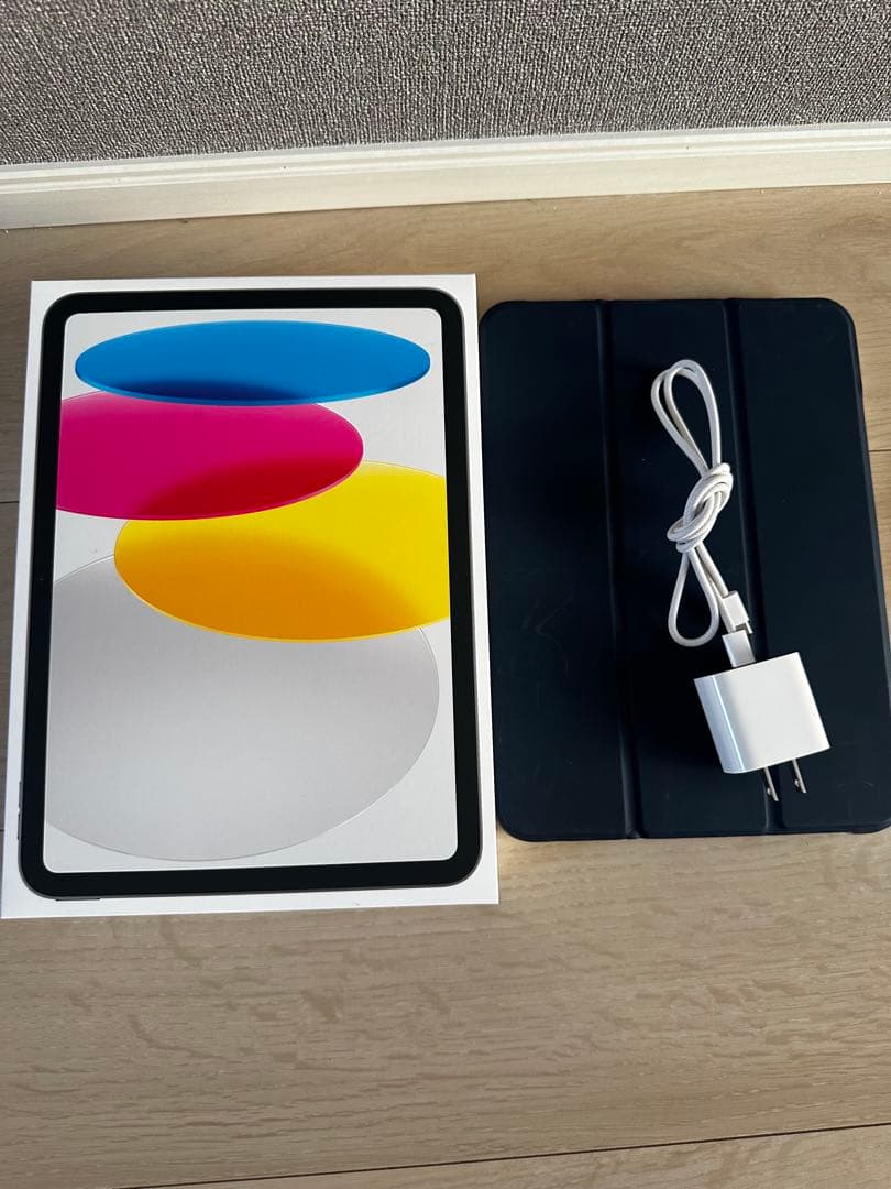 iPad 11インチ　充電器・カバー付き