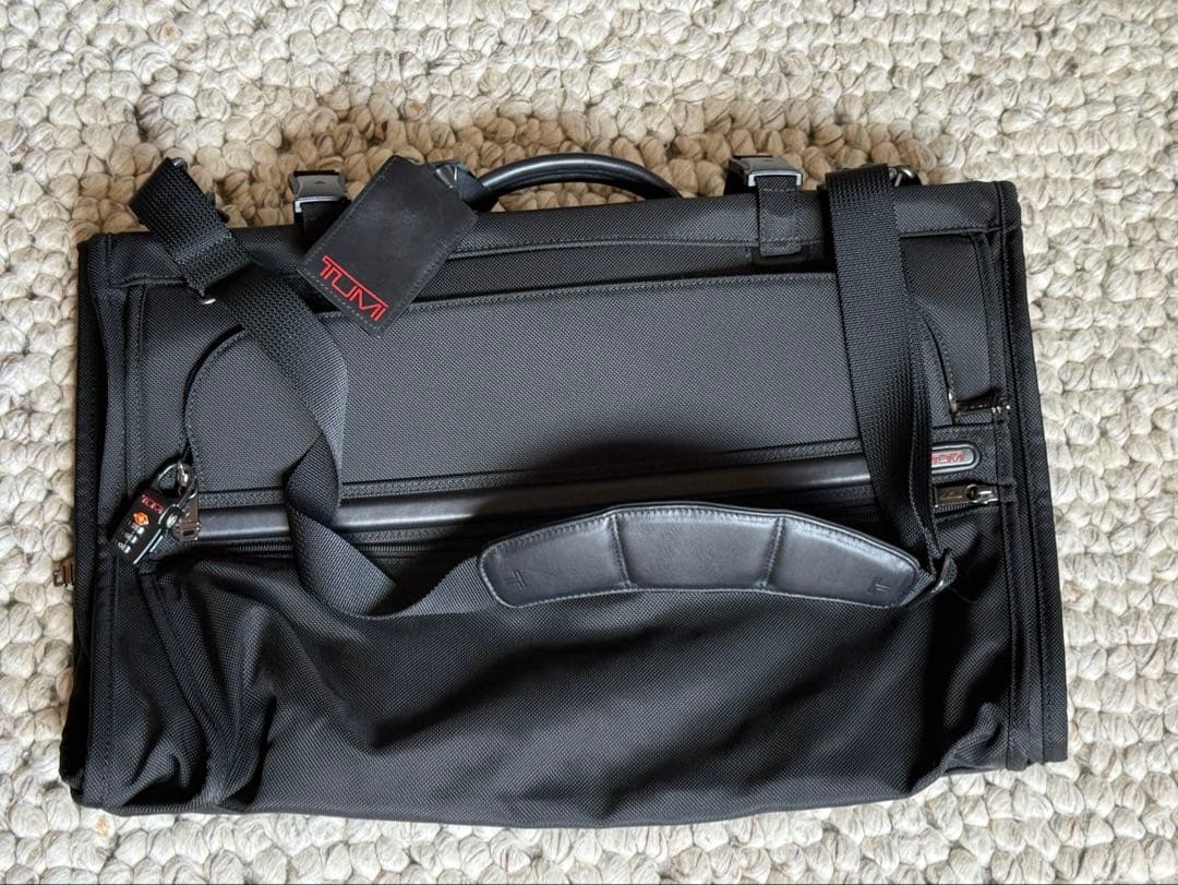 TUMI ガーメントバッグ – ほぼ未使用・極美品