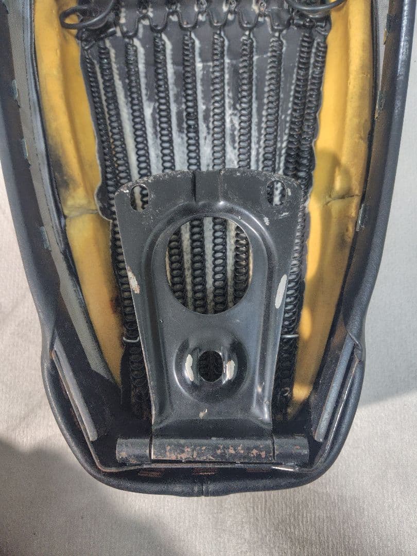 ラージベスパ用　純正風シート