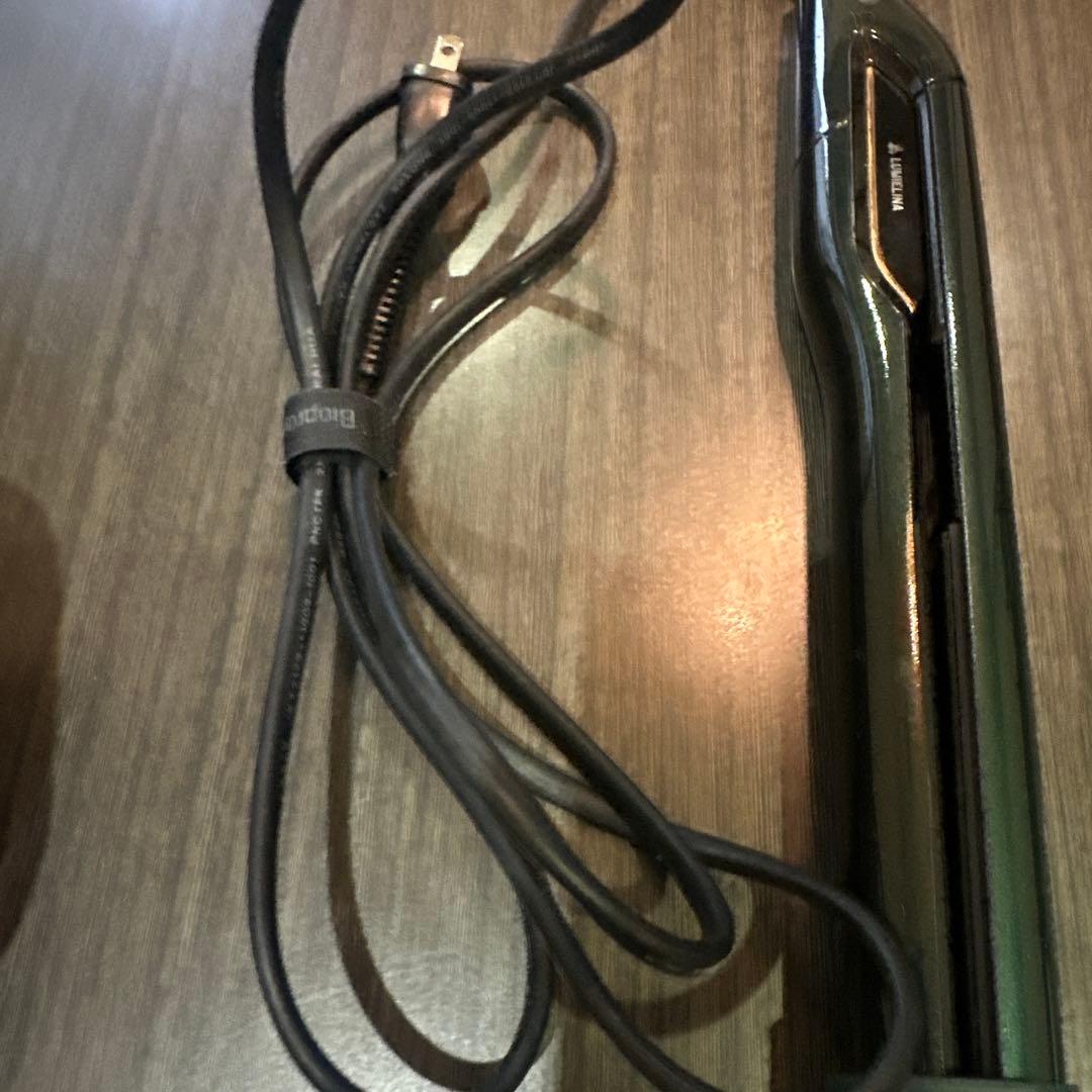 HAIRBEAURON 7D　ストレートアイロン　ヘアビューロン