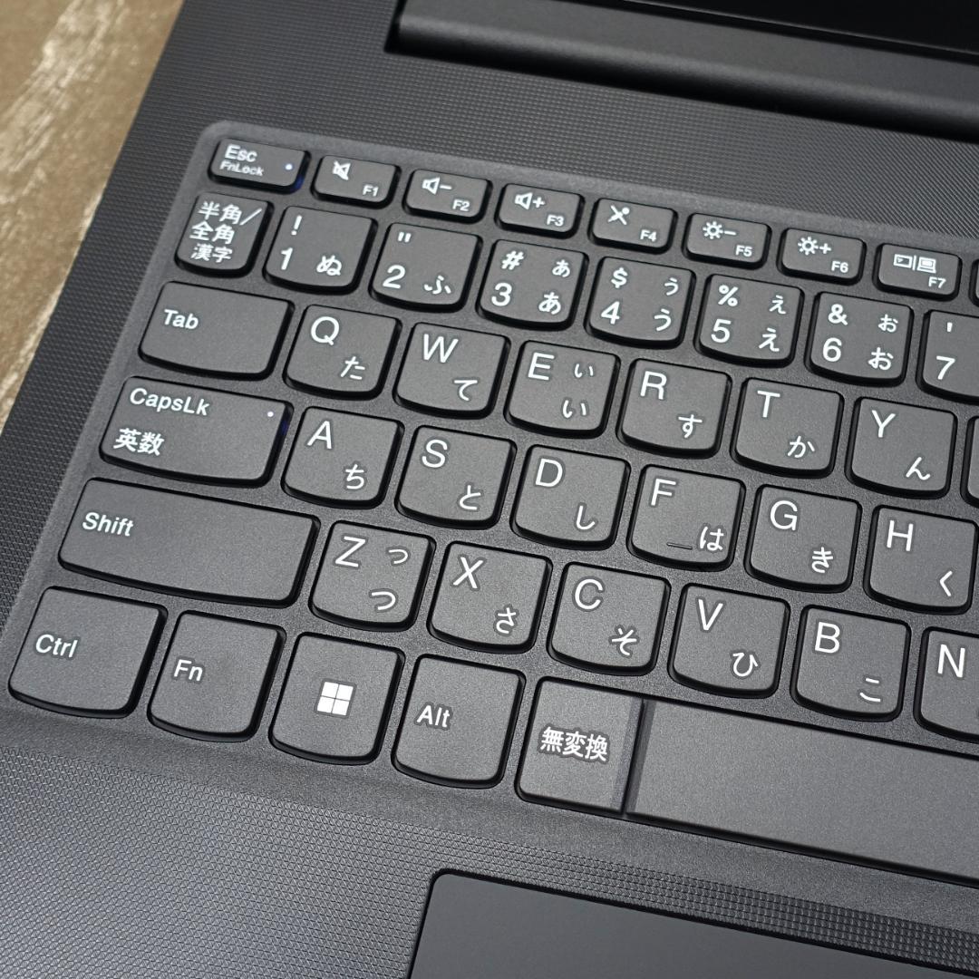 未使用に近いバリ速の２０２３年製✨第１３世代コアｉ５に超高速ＳＳＤ＆大容量メモリ