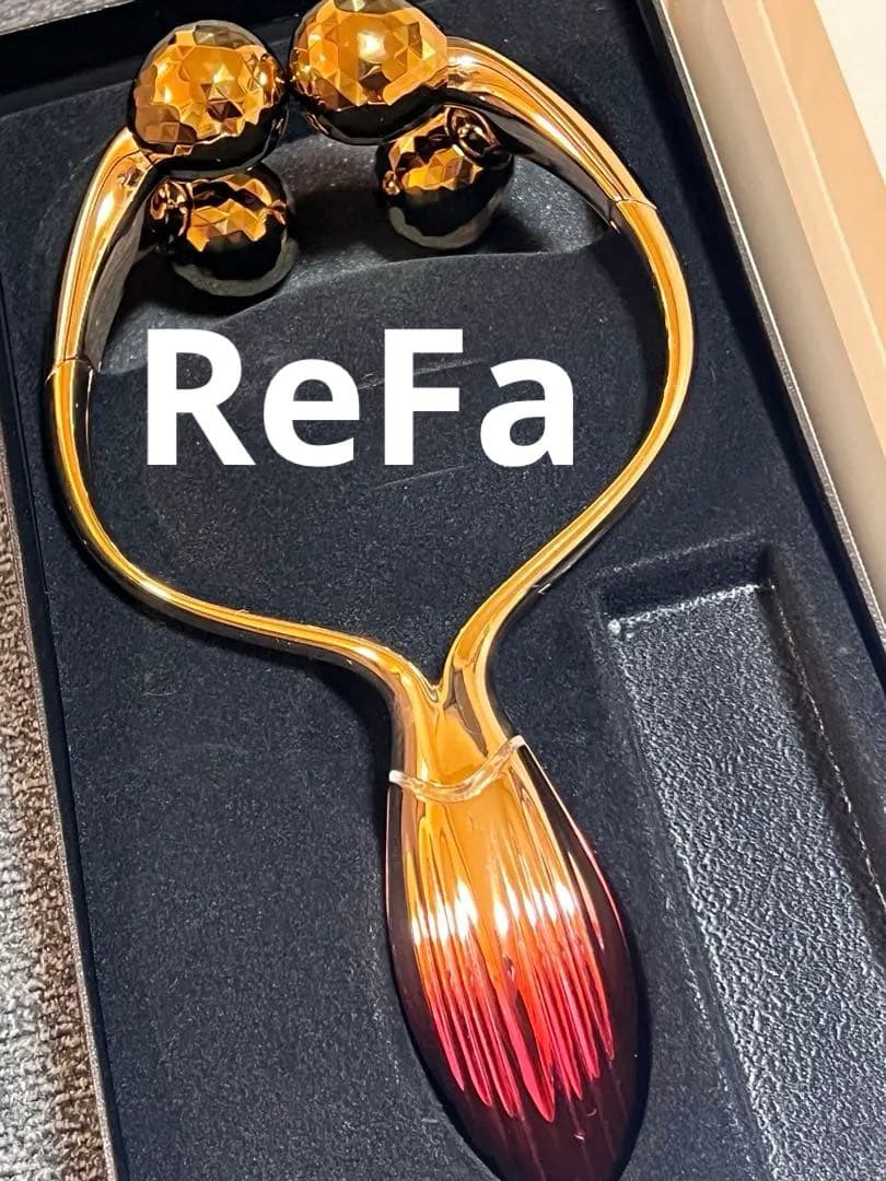 美品/リファ/フェイスローラー ゴールドと赤のグラデーション