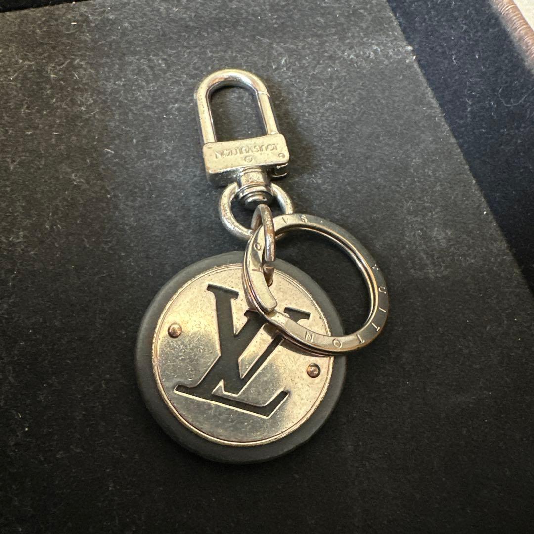 Louis Vuitton ロゴ キーホルダー