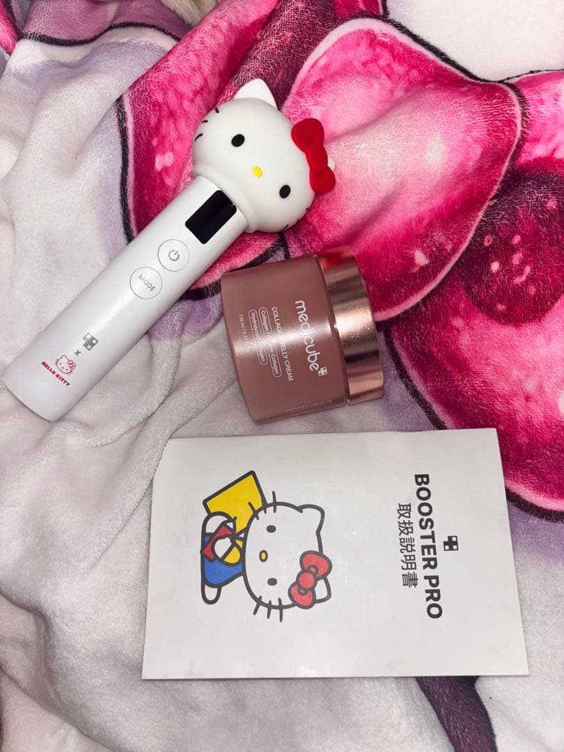 30分限定値下げ価格！medicube ハローキティ エアブースタープロ