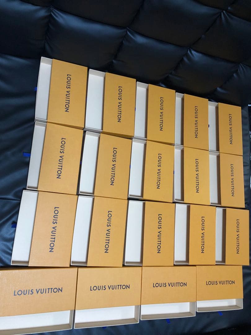 最終価格　ルイヴィトン　財布空箱、小物空箱、保存袋、リボン等　32