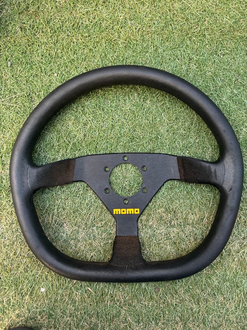 MOMO TYP V35 ステアリング KBA70063 3スポーク 350mm