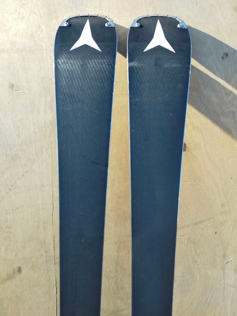 Atomic アトミック Redster 9i 168 スキー板バインディング付