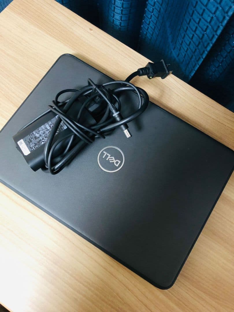 DELL Latitude 3310 タッチスクリーン ノートPC