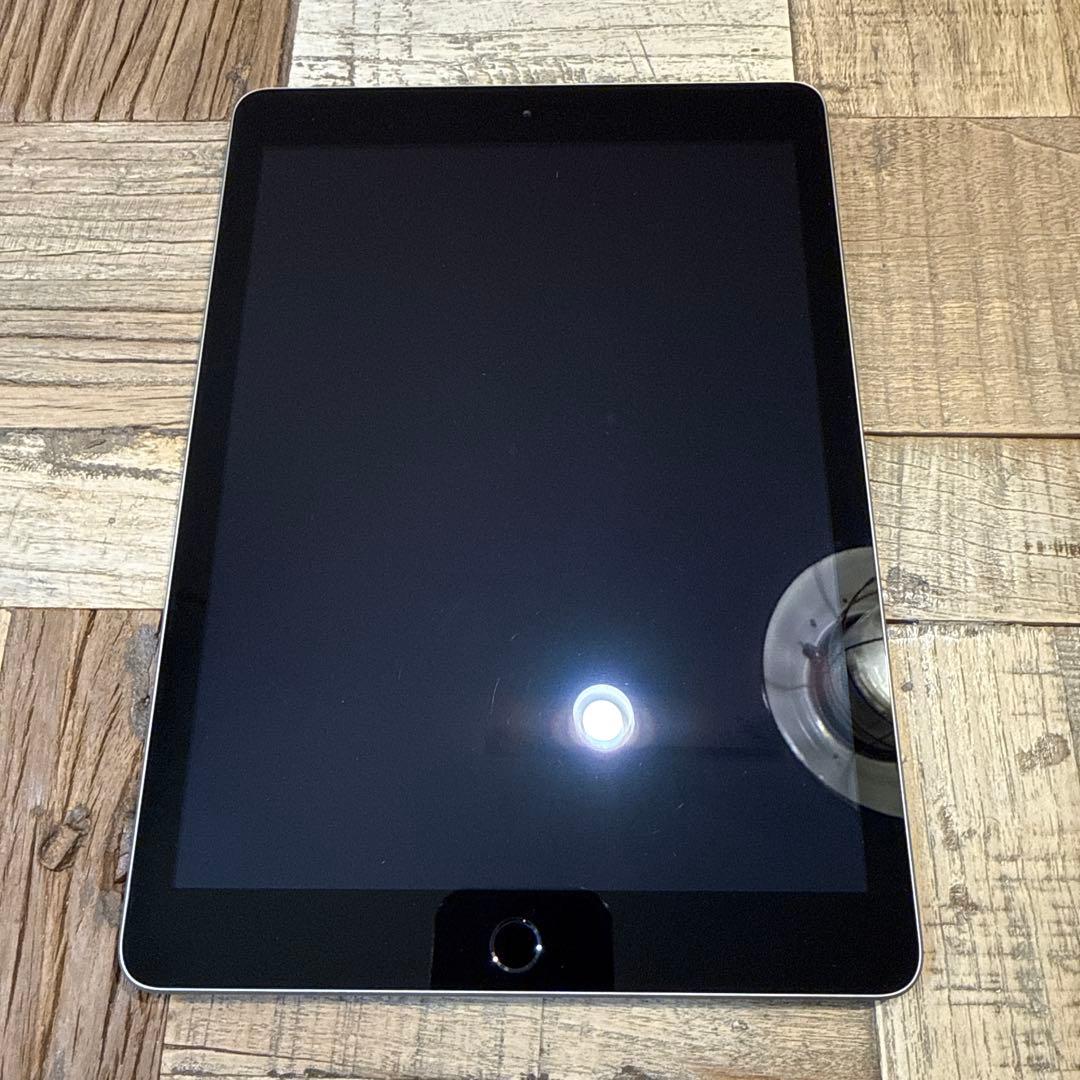 iPad 第5世代 Wi-Fiモデル　128GB