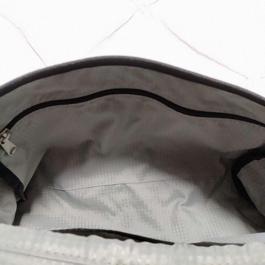 【極美品✨】モンベル メッセンジャーバック カメラバック 通勤 通学 A4収納可