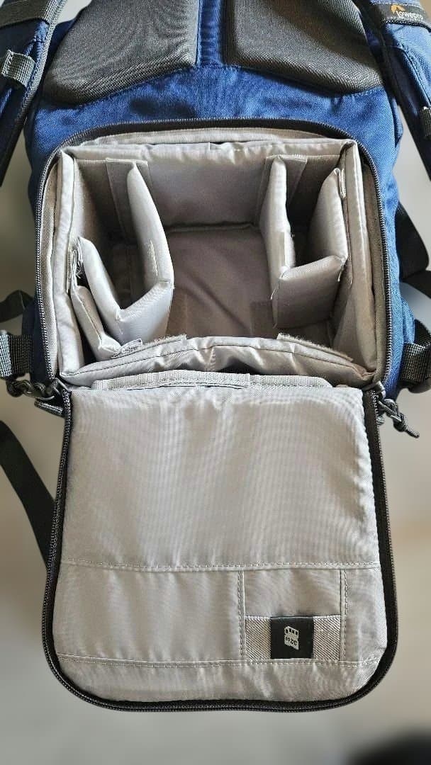 Lowepro カメラリュック フォトハッチバックBP 150AWⅡ　ネイビー