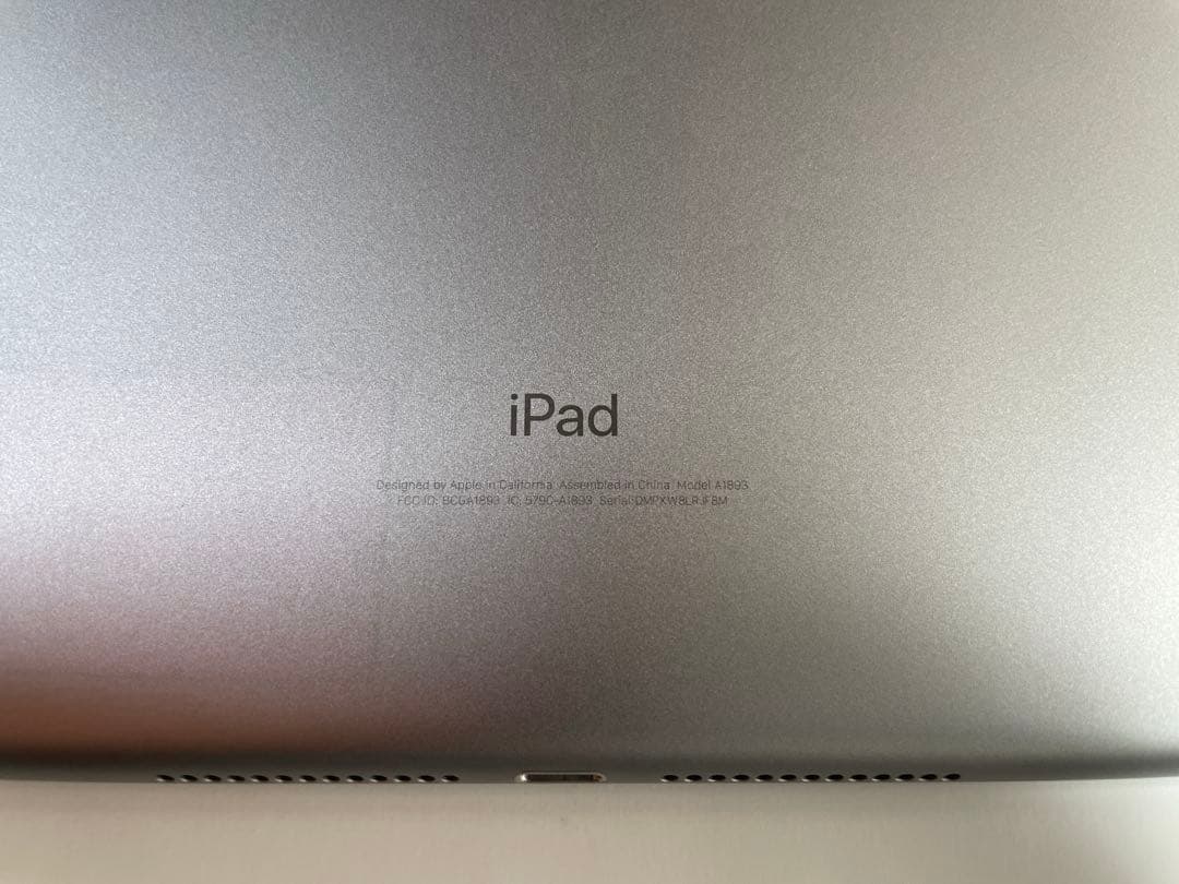 Apple iPad 第6世代　美品