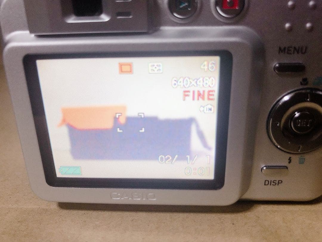 CASIO デジタルカメラ　qv r61