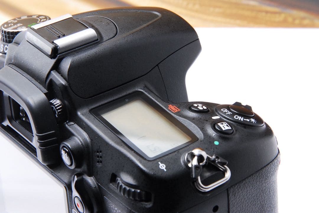 ニコン Nikon D7000 一眼レフ 18-200mm元箱付き　初心者