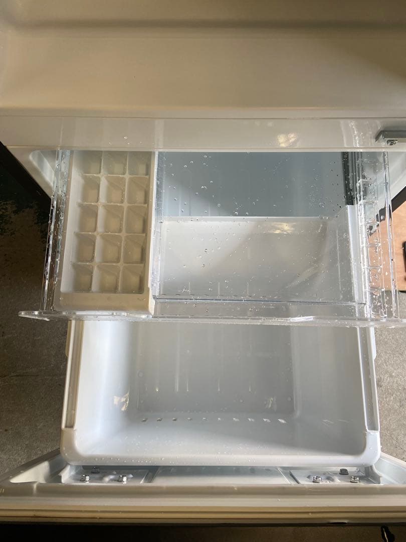 11h40. TOSHIBA 153L 冷凍冷蔵庫 GR-U15BS 2023年