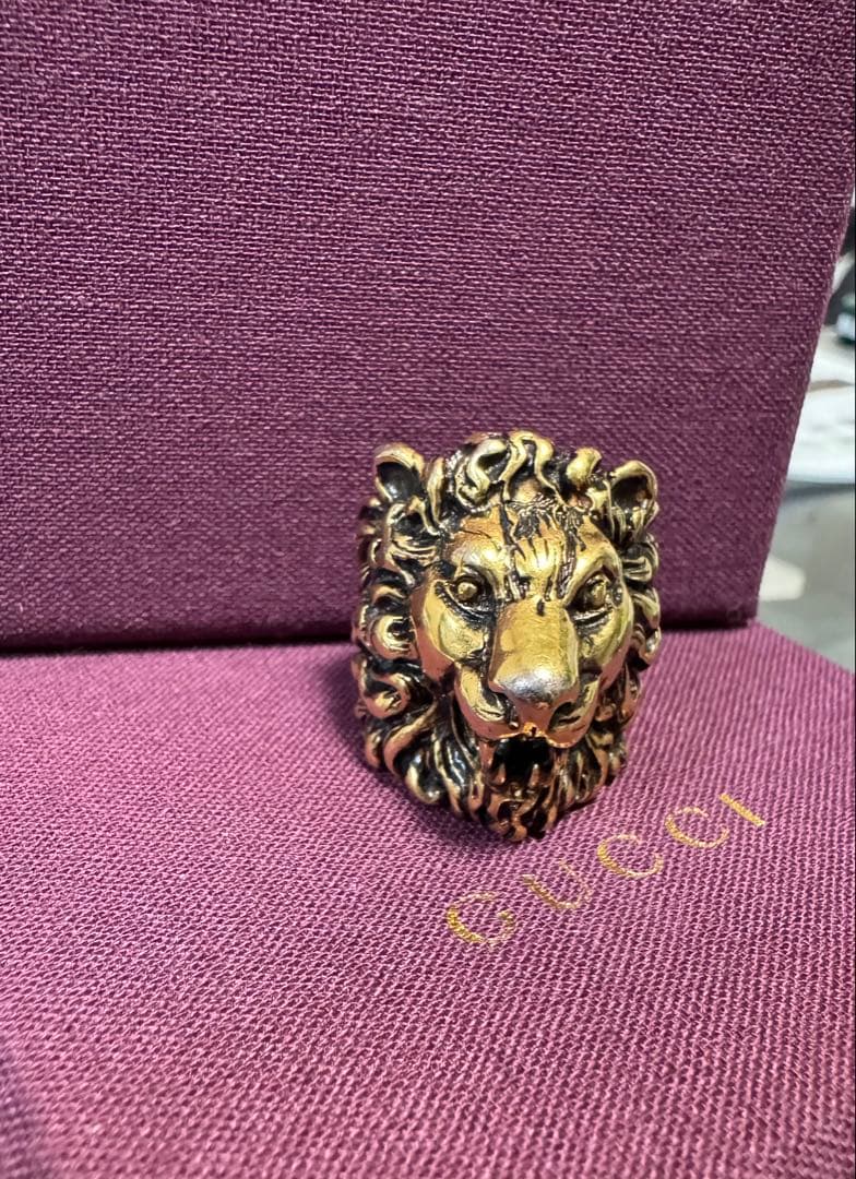 GUCCI指輪　ライオンベッド金色