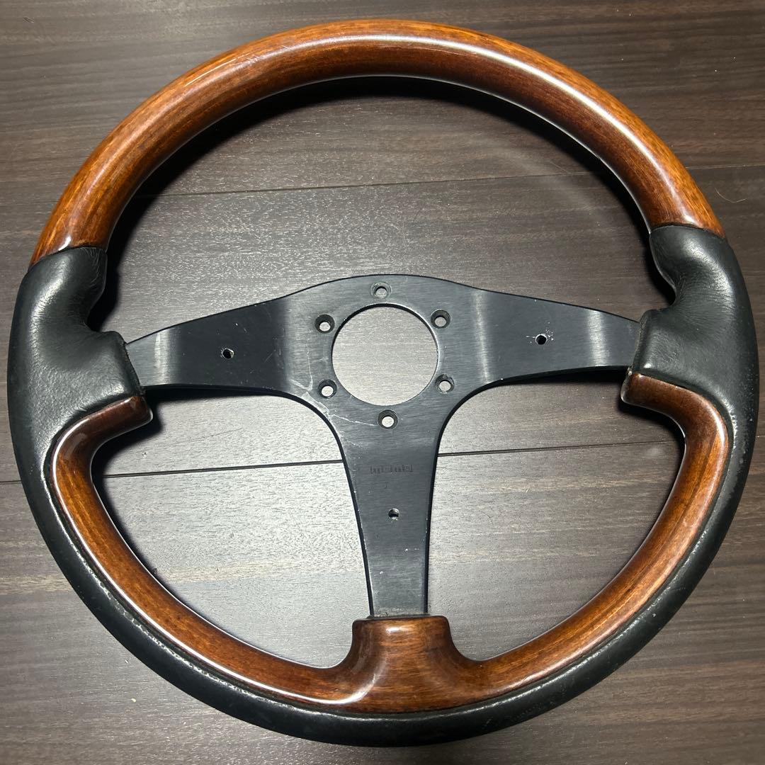 momoスポーツステアリング ウッド