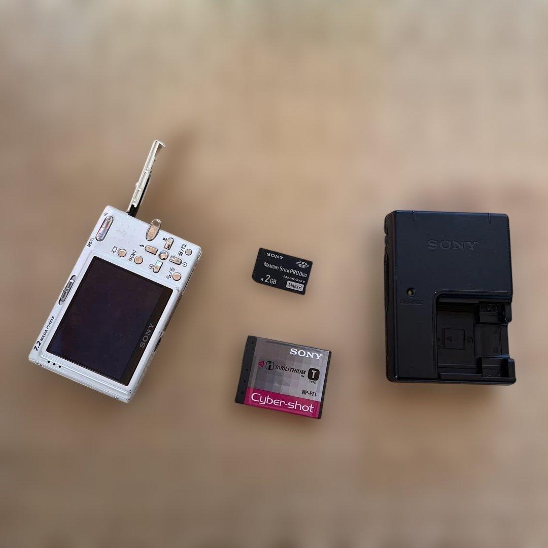 デジタルカメラ SONY Cybershot DSC-T10