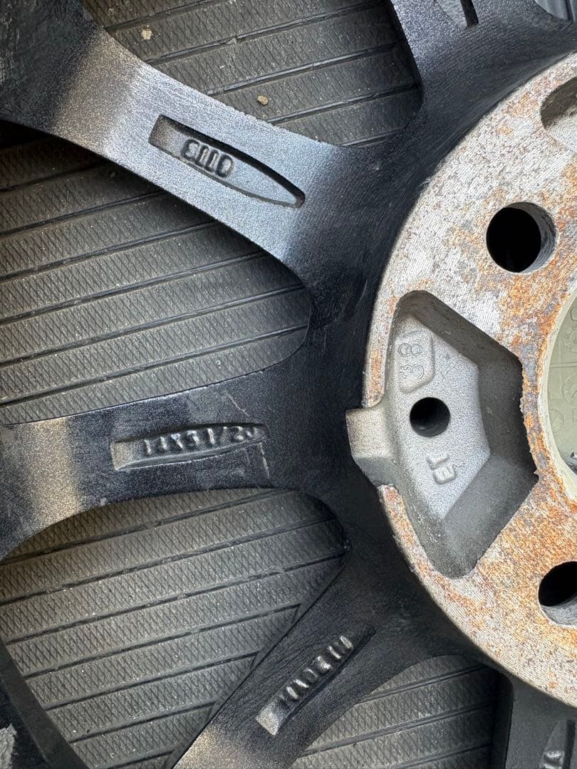 お取引中 SCHNEIDER14インチ23年TOYOスタッドレス⛰️４本