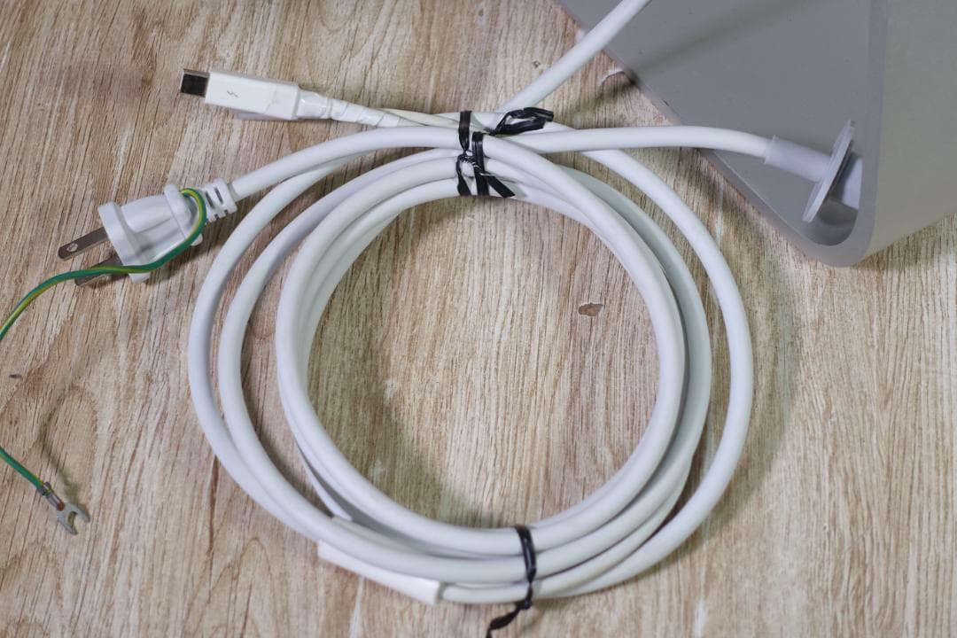 Apple ThunderboltDisplay 27インチ A1407