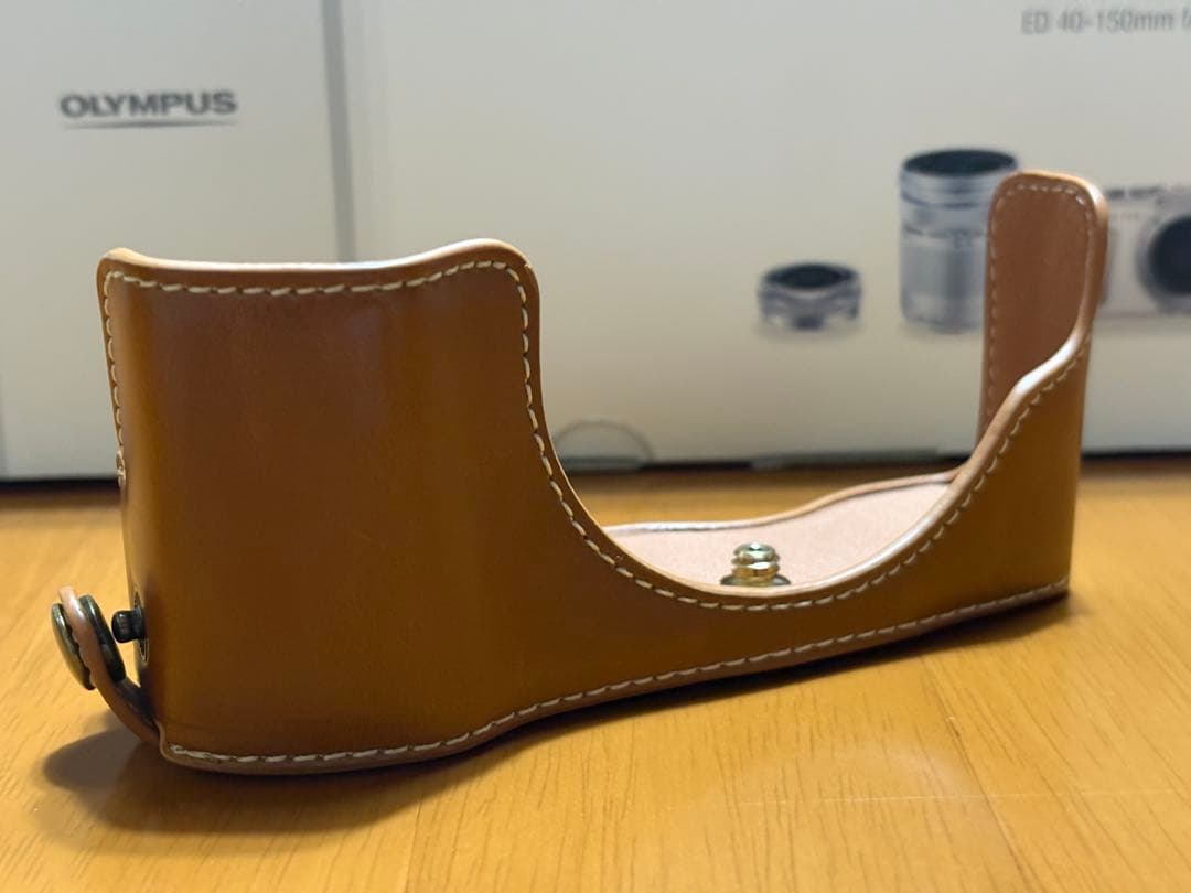 オリンパス ミラーレス一眼カメラE-PL10 ダブルズームキット 美品