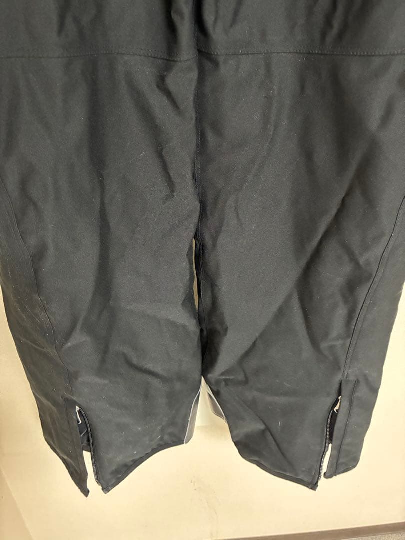 美品 デサント タフタ高機能スキーパンツ7号152〜158cm 58〜69cm