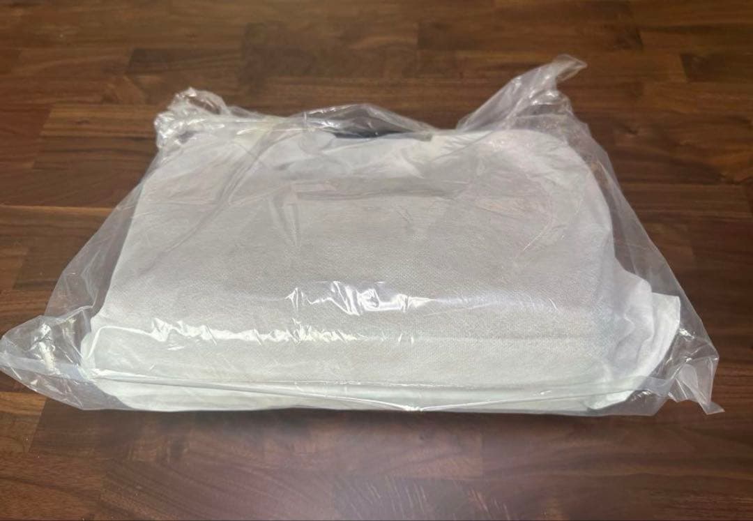 新品 ビアズリー beardsley レザー ボディバッグ　ショルダーバッグ