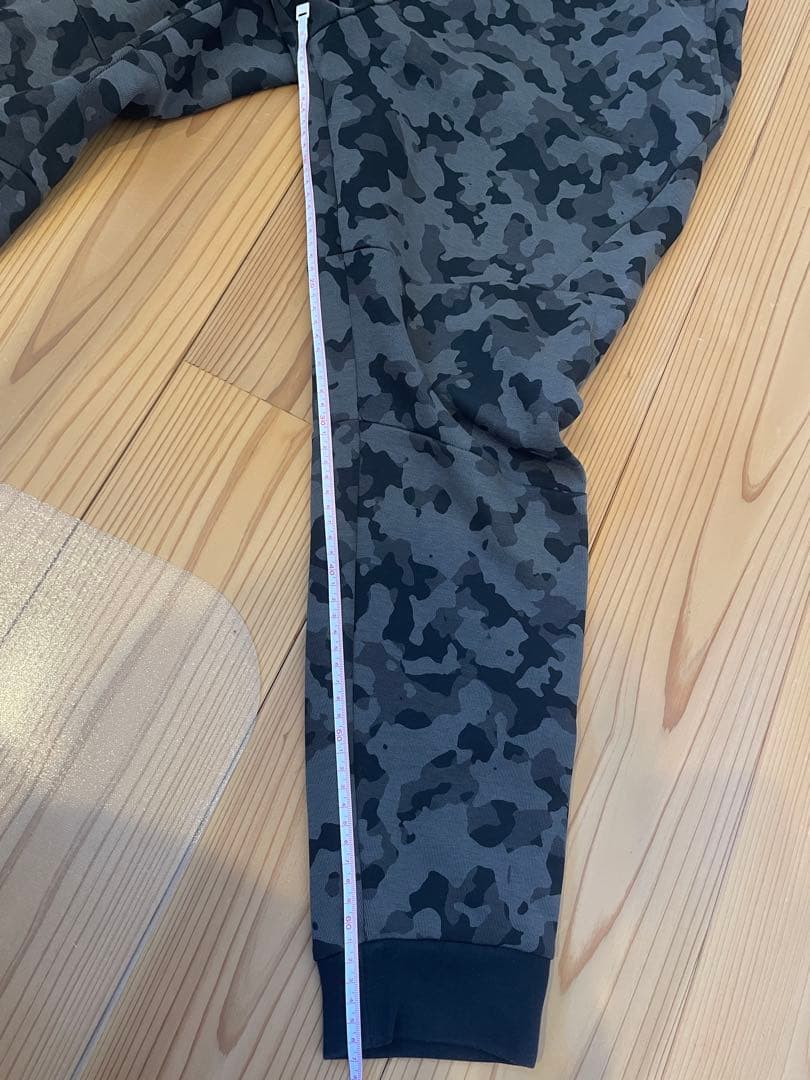 Nike テックフリース パーカー パンツ セットアップ　Ｌサイズ　ブラックカモ