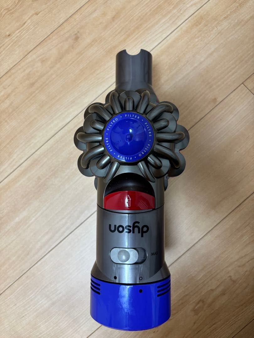 【S】 Dyson V7 SV11 コードレスクリーナー　スタンドセット