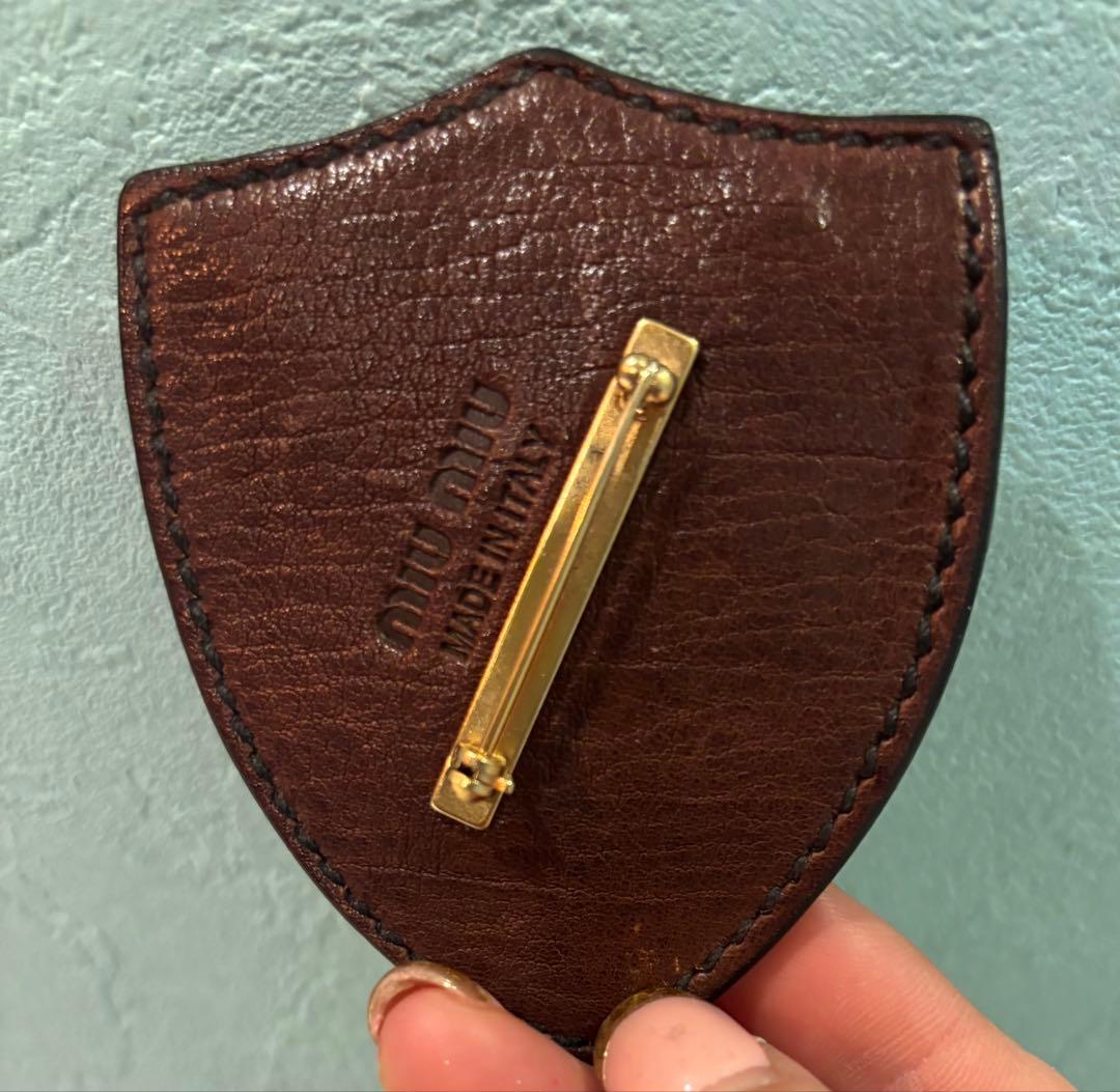 美品！お値下げ！ミュウミュウ激レア♡雑誌掲載ブローチ♡