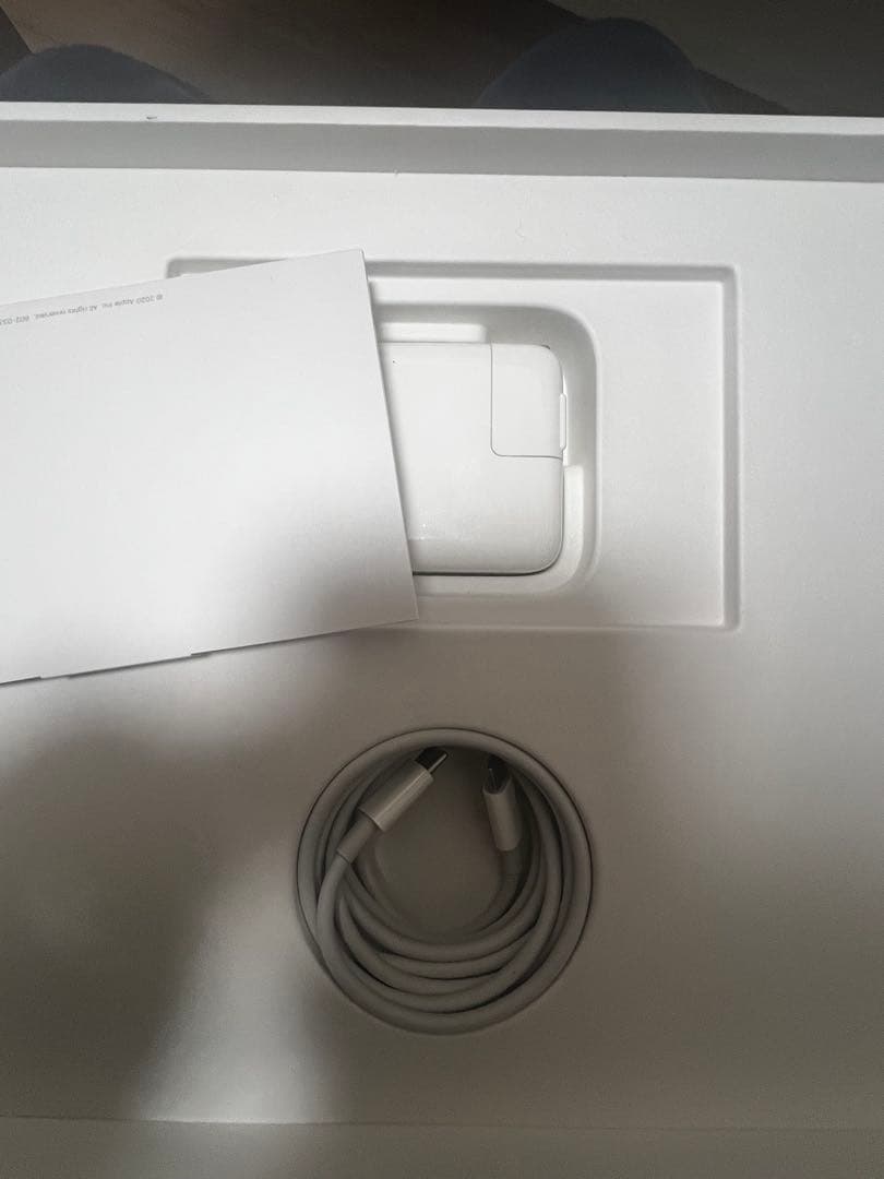 Apple MacBook Air 本体 スペースグレー 充電回数-2回