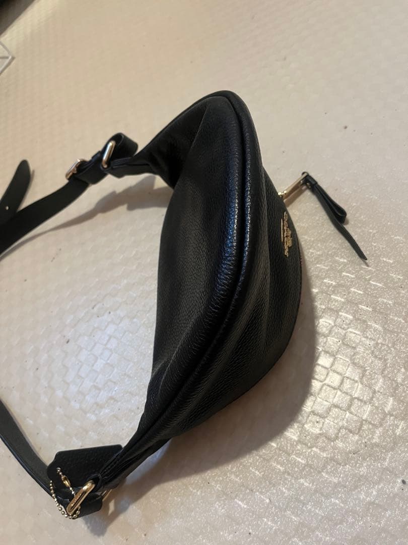 本日限りCOACH ブラック レザー ファニーパック